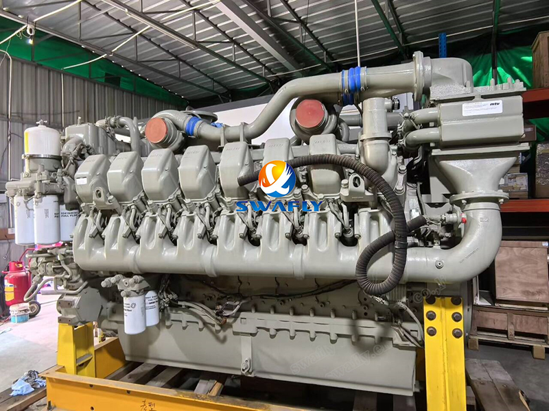 Böyük bir mədən maşını üçün bir mühərrik lazımdır? Daha bax.